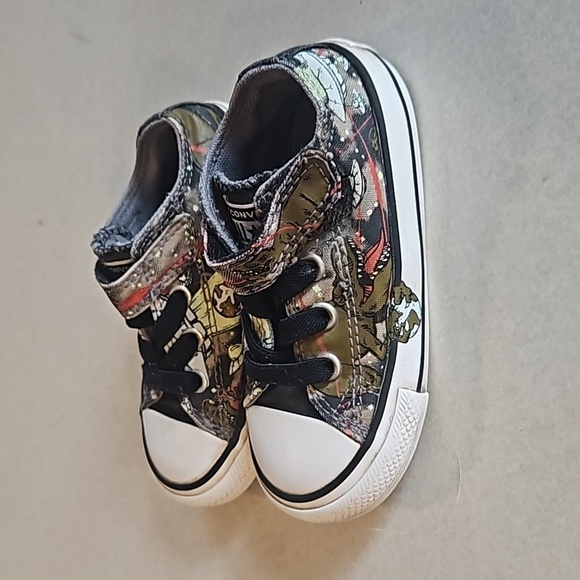 Dinosaur baby Converse Sneakers - Picture 1 of 10